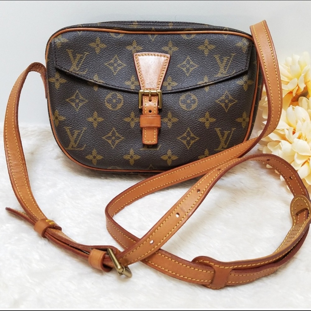 Louis Vuitton crossbody bag